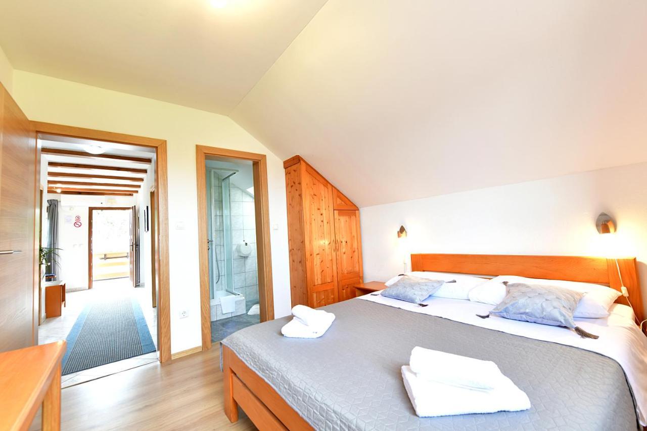 Guest House Family Dukic Раковица Екстериор снимка