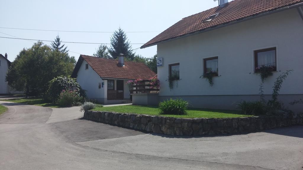 Guest House Family Dukic Раковица Екстериор снимка